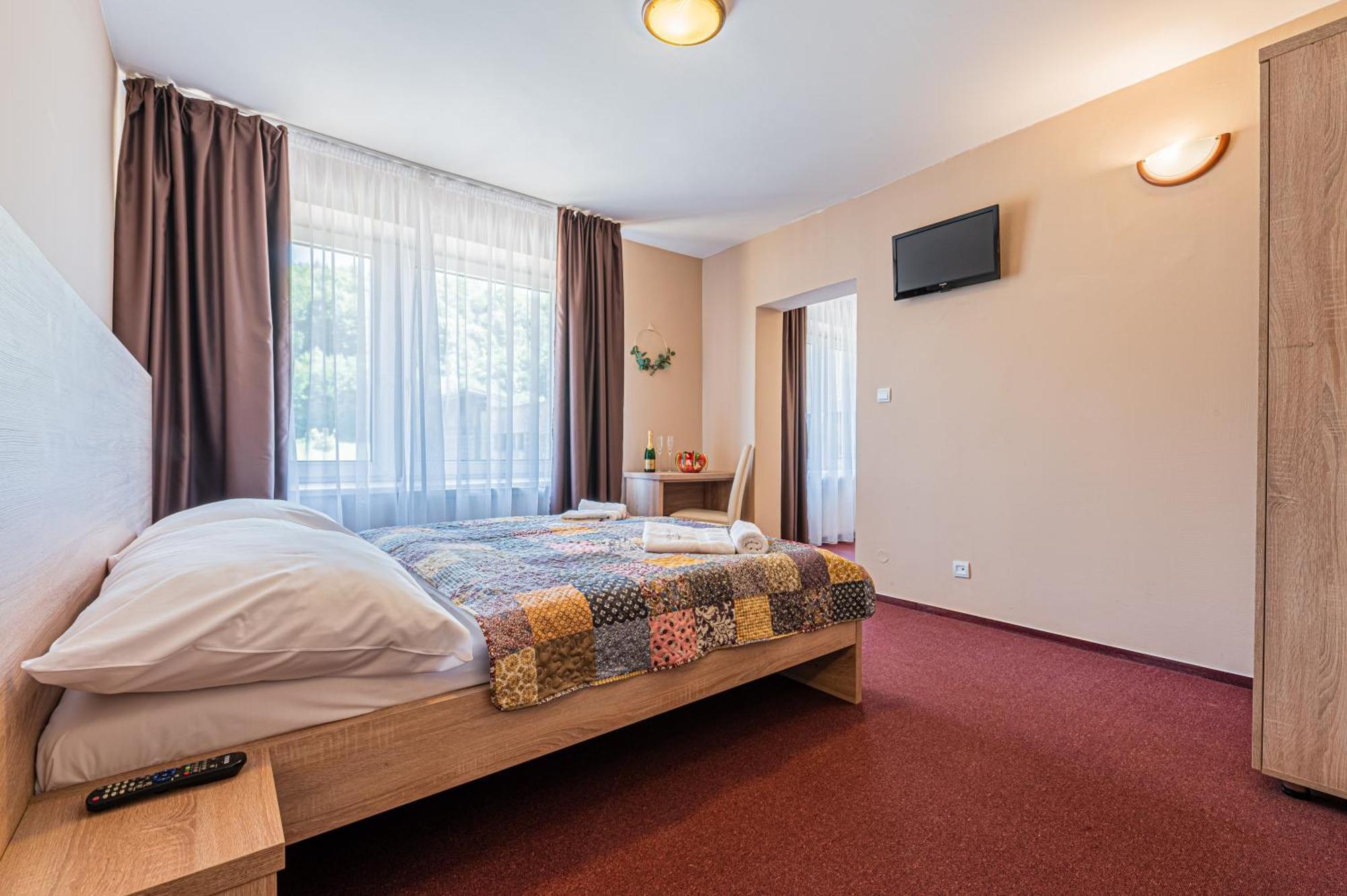 Grand Hotel Rooms Spišské Tomášovce Esterno foto