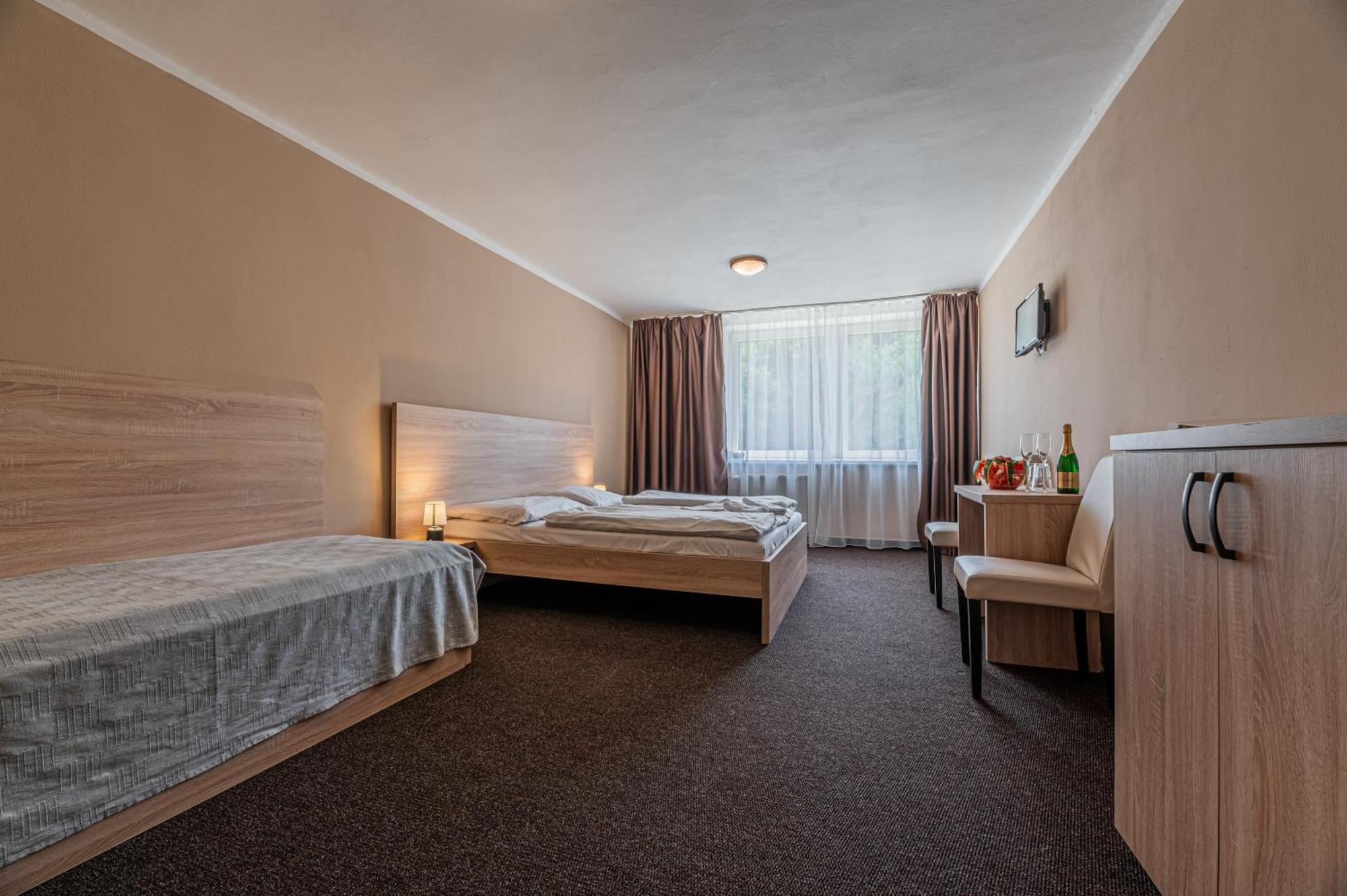 Grand Hotel Rooms Spišské Tomášovce Esterno foto